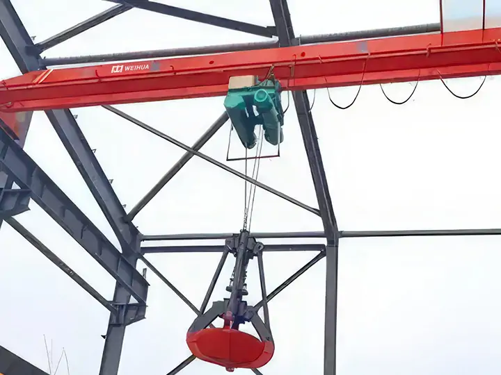 Однобалочный мостовой кран с грейфером
